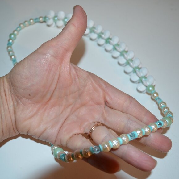 Necklace White & Blue Beads Acrylic Glass Plastic Rubber HomeMade Stretchy 12.5 - Picture 5 of 10